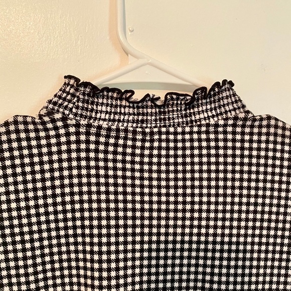 NWT Elle sleeveless smock neck blouse - Picture 4 of 6